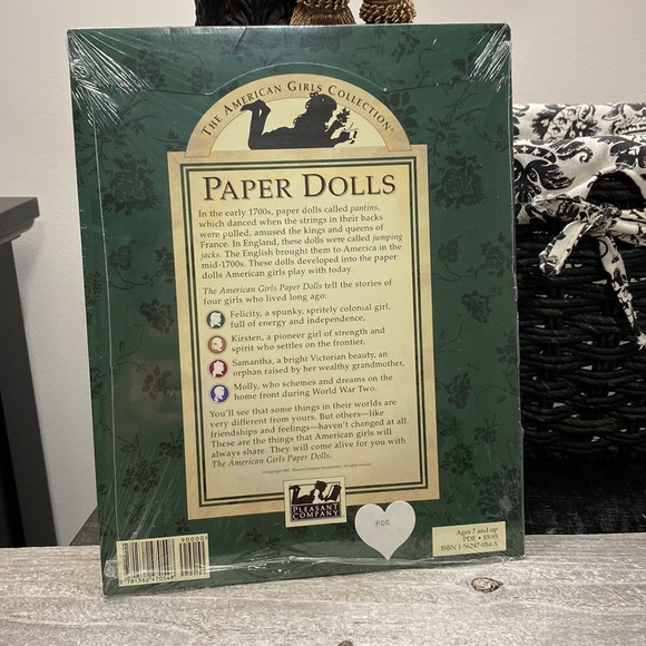 1992 Vintage The American Girls Felicity Paper Dolls! - Picture 2 of 2